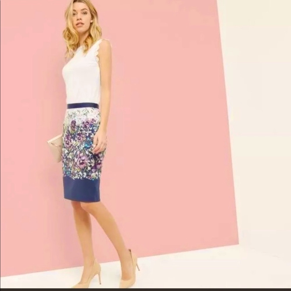 NWT TEE BAKER CARPI PENCIL SKIRT SZ 0